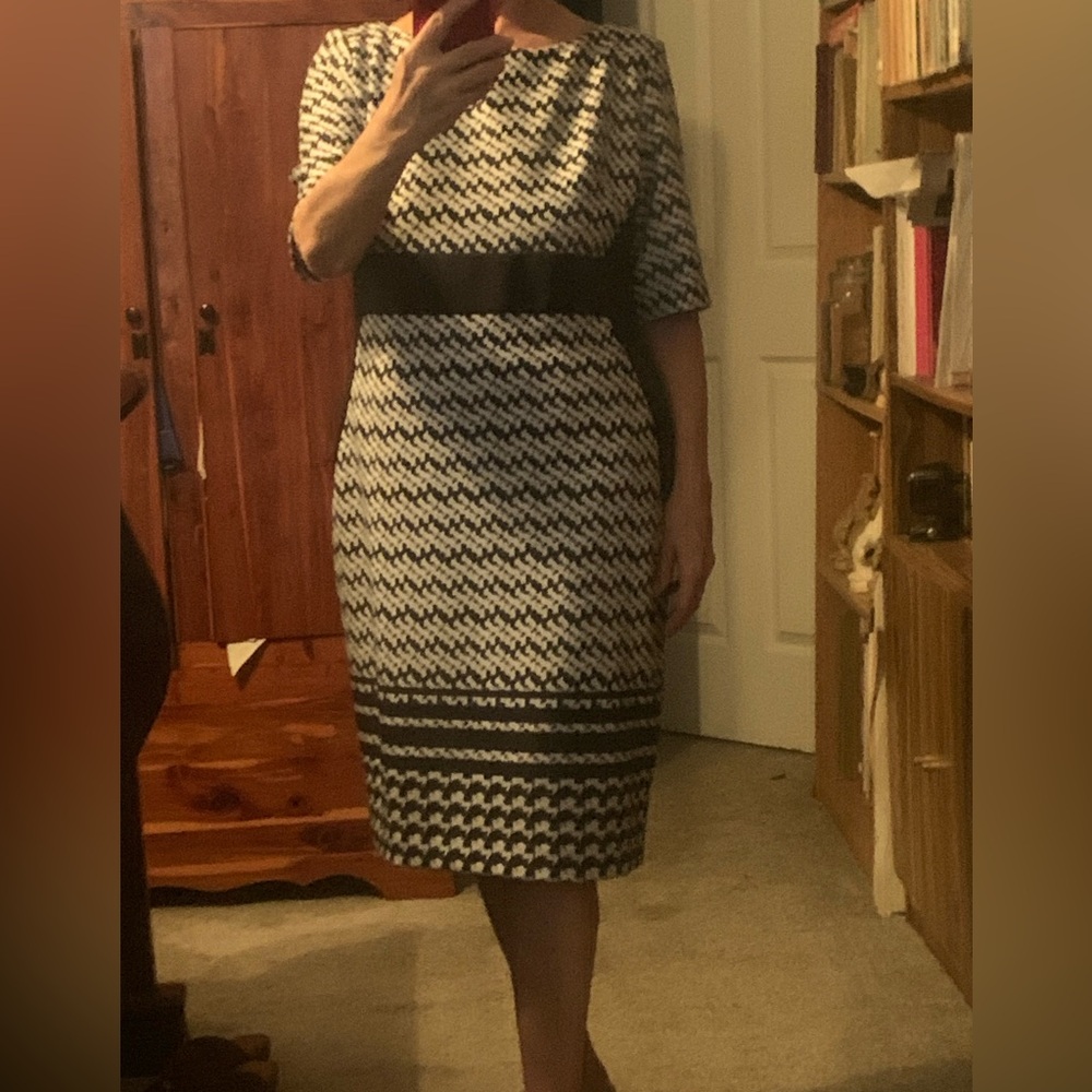Women’s Dress - Picture 6 of 6